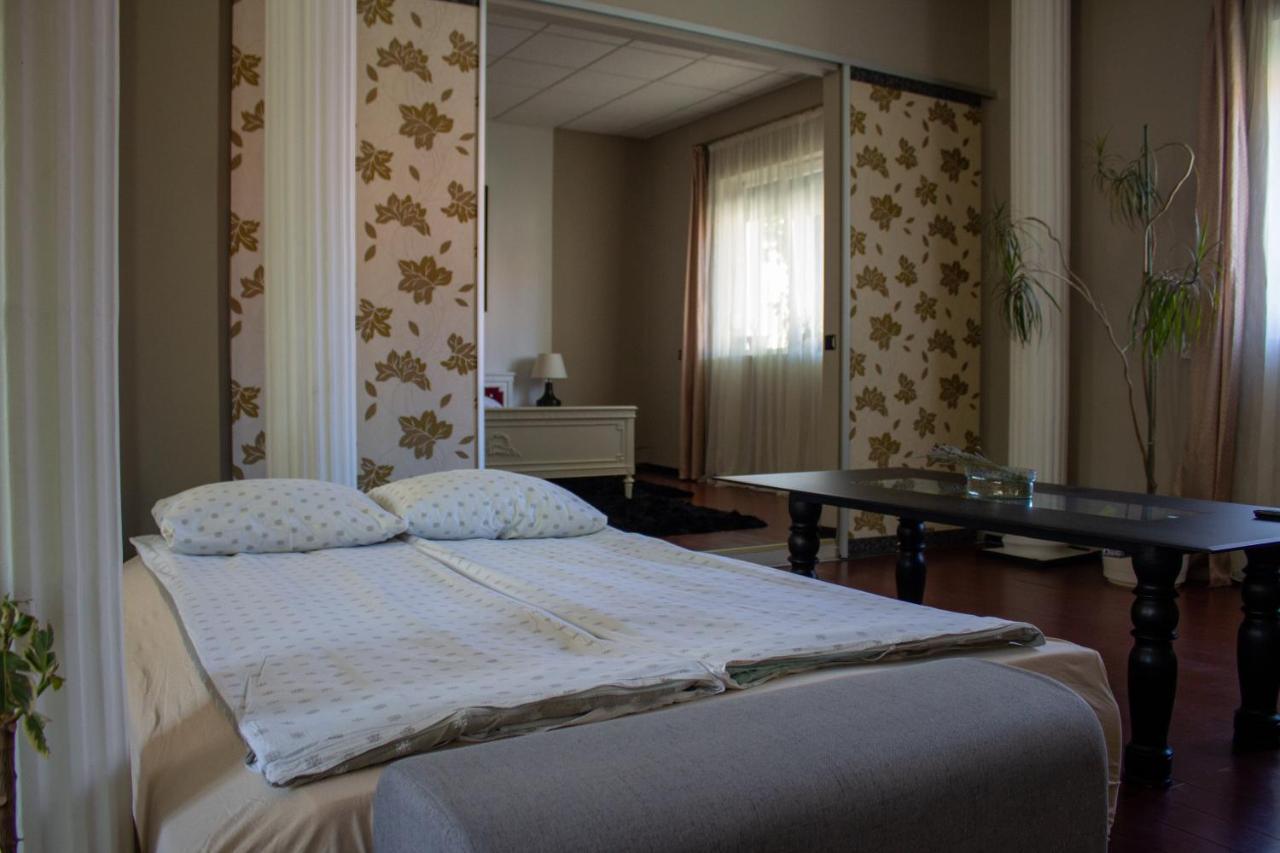 Yox Apartment 1 Oradea Exterior photo