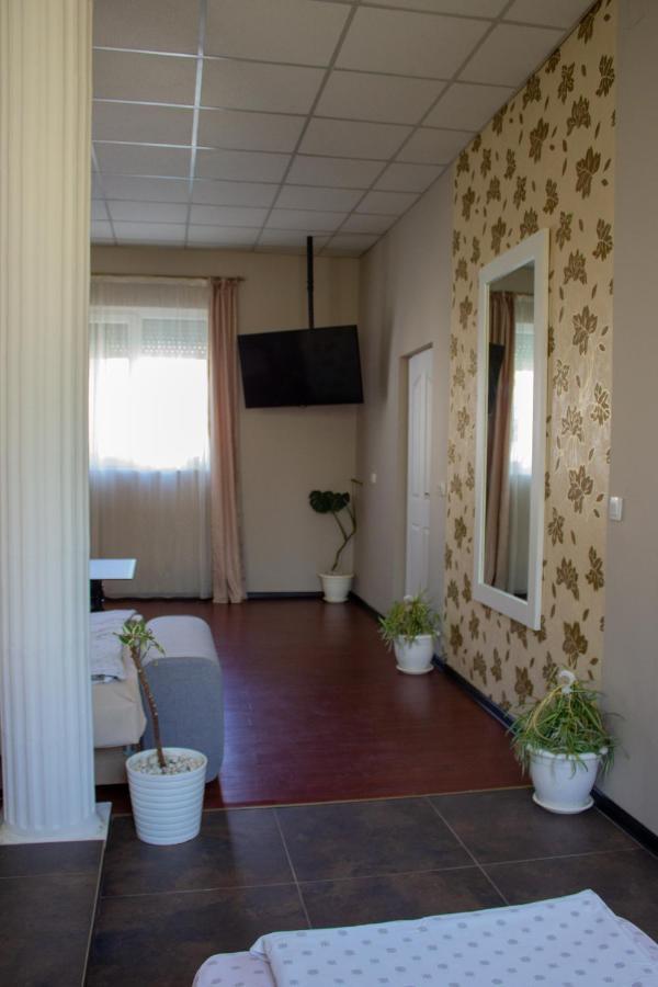 Yox Apartment 1 Oradea Exterior photo